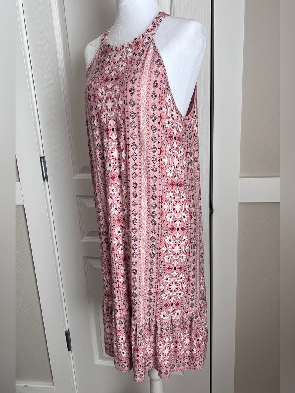 Ann Taylor LOFT Pink Geometric Floral Halter Maxi Dress - Size Large - Picture 8 of 12